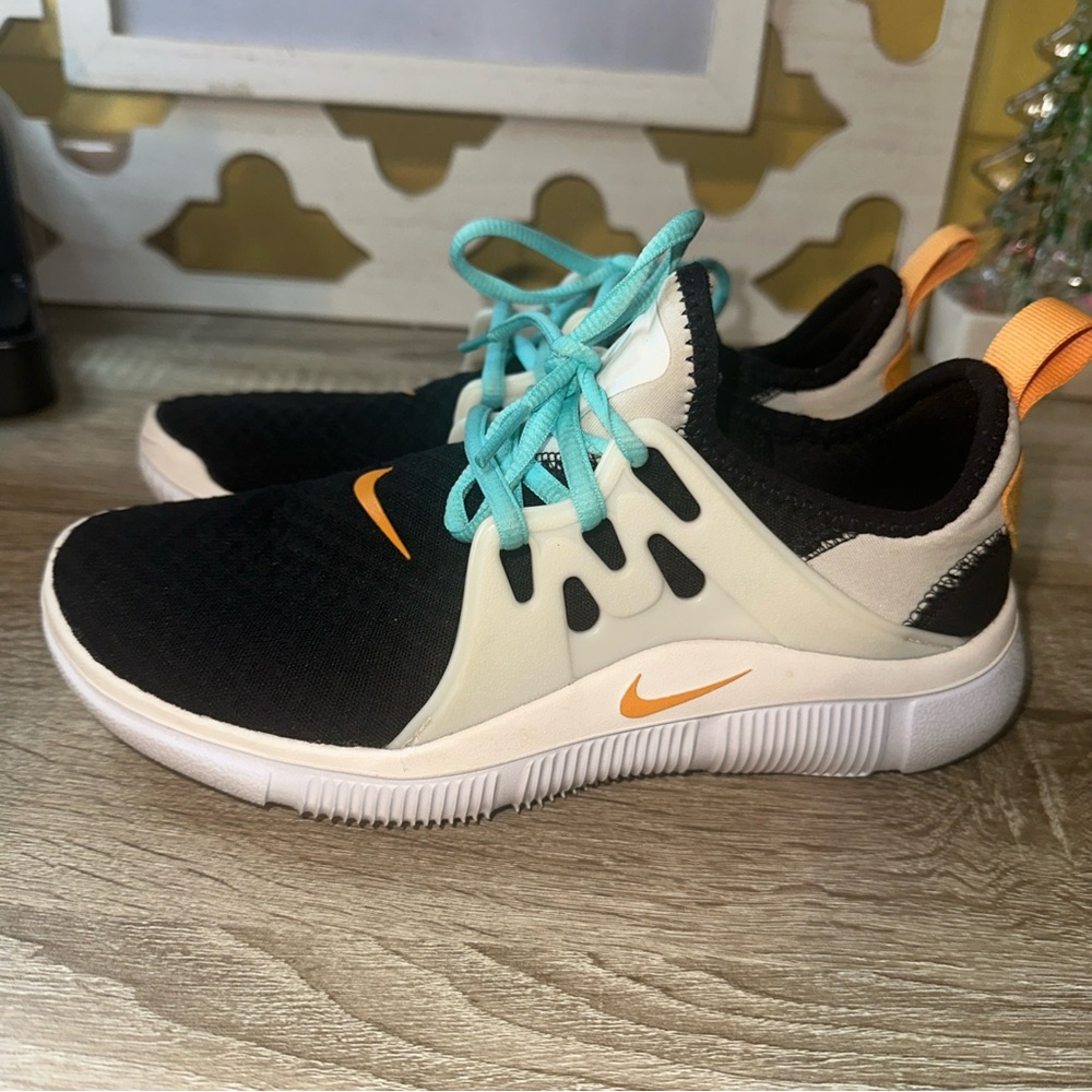 Women’s Nike Acalme Black/Amber Rise Sz 7